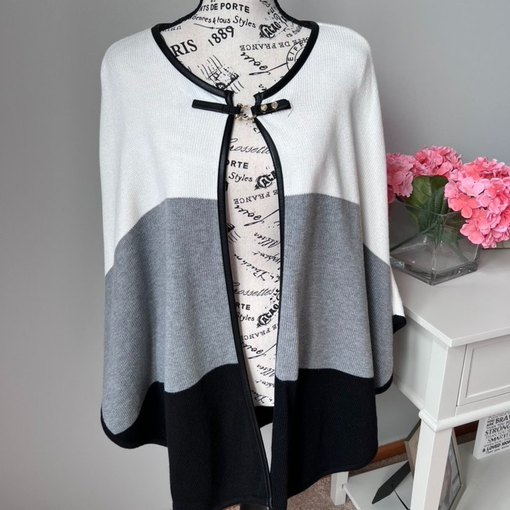 White House Black Market Poncho - Medium